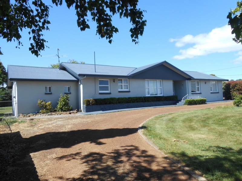 2 Macquarie Street, Cressy TAS 7302