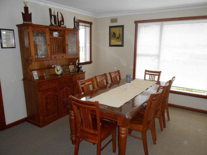 2 Macquarie Street, Cressy TAS 7302
