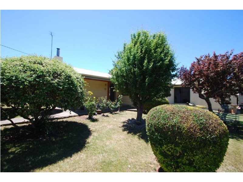 5 Bond Street, Ross TAS 7209