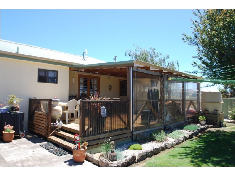 5 Bond Street, Ross TAS 7209
