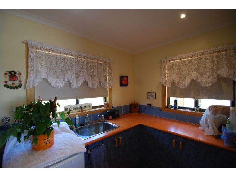 5 Bond Street, Ross TAS 7209