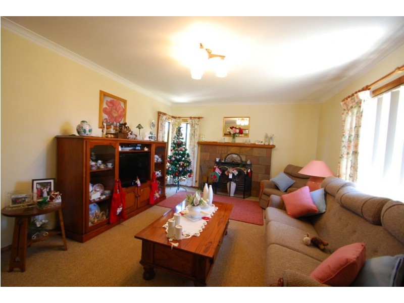 5 Bond Street, Ross TAS 7209