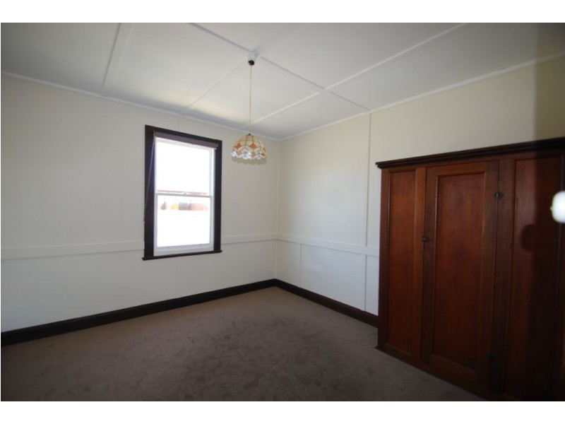 18 Charles Street, Cressy TAS 7302