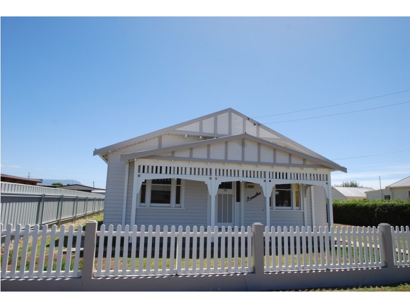 18 Charles Street, Cressy TAS 7302