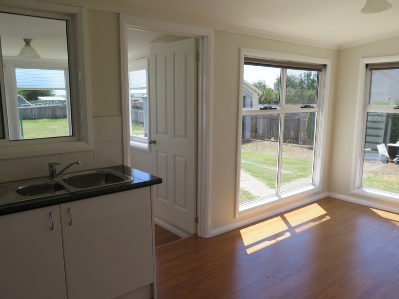 18 Charles Street, Cressy TAS 7302
