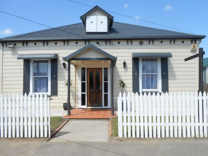 27 Wellington Street, Longford TAS 7301