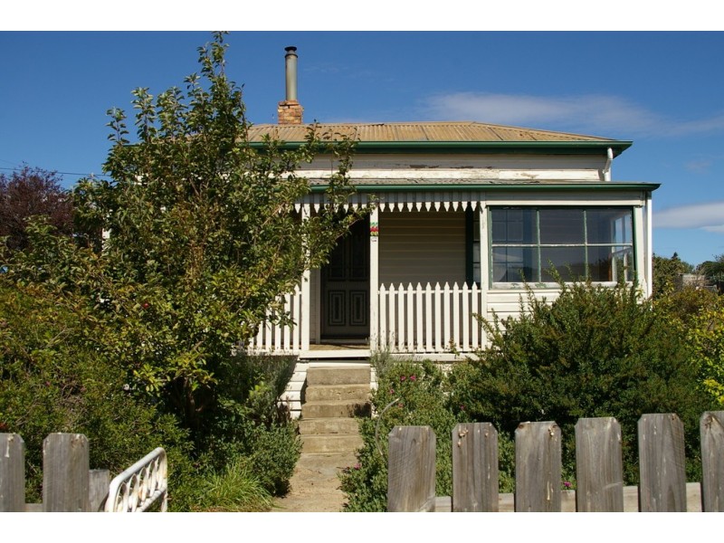 44-46 Falmouth Street, Avoca TAS 7213