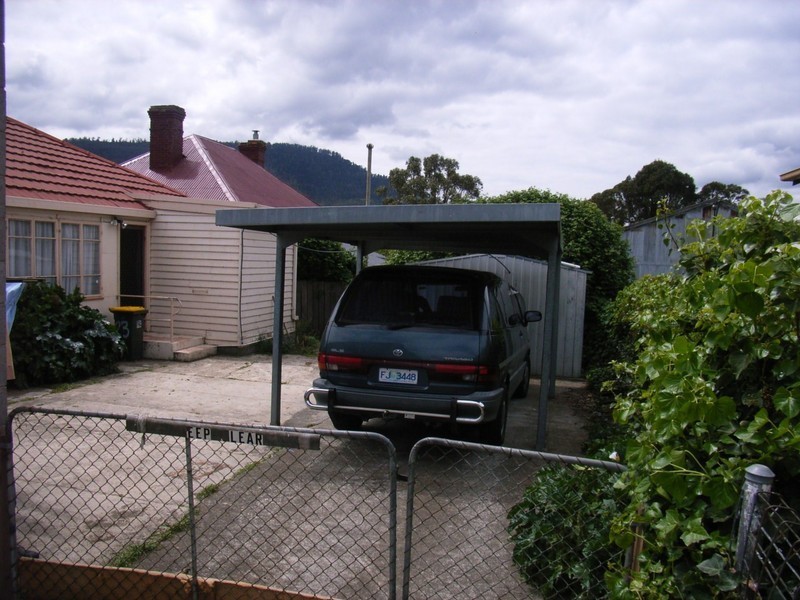 23 Pioneer Avenue, New Norfolk TAS 7140