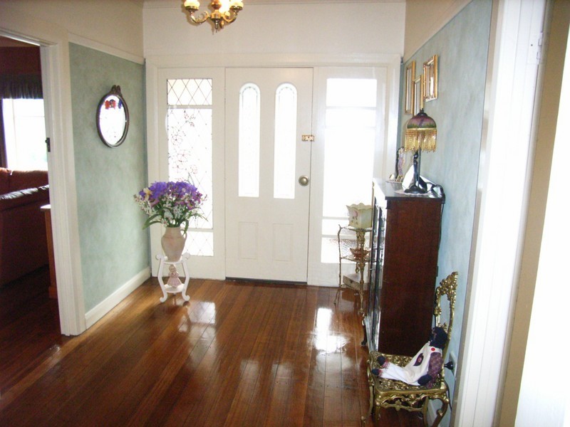 New Norfolk TAS 7140