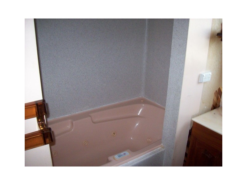 17 Sixth Avenue, New Norfolk TAS 7140