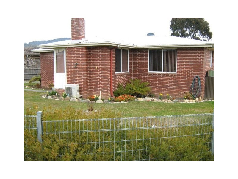 9 Phillips Avenue, New Norfolk TAS 7140