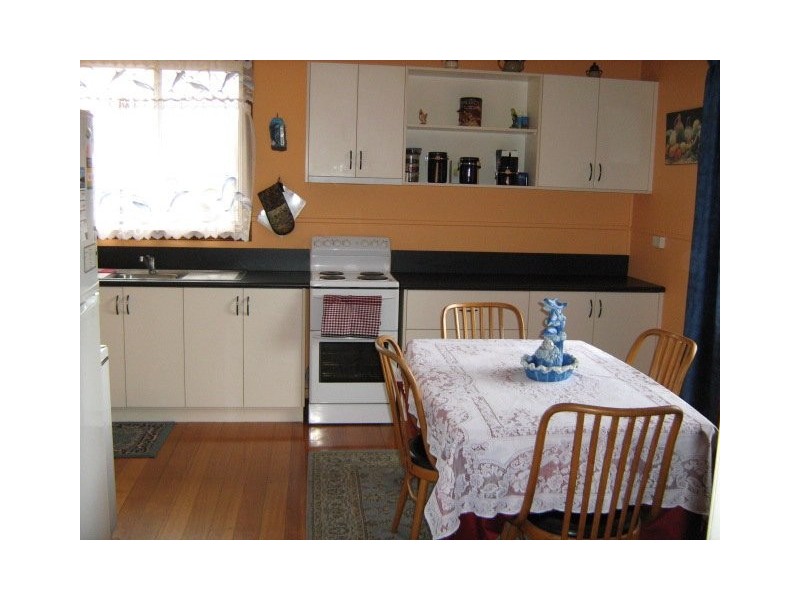 9 Phillips Avenue, New Norfolk TAS 7140