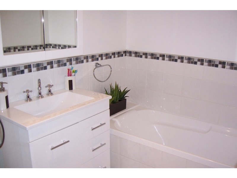 New Norfolk TAS 7140