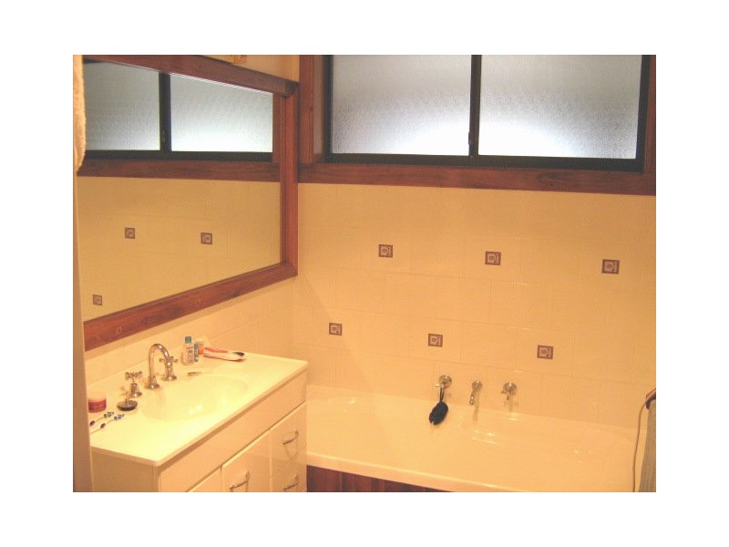 17 Lawitta Road, New Norfolk TAS 7140