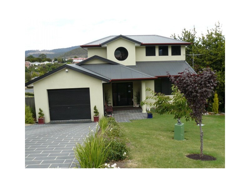 4 Lady Franklin Drive, New Norfolk TAS 7140
