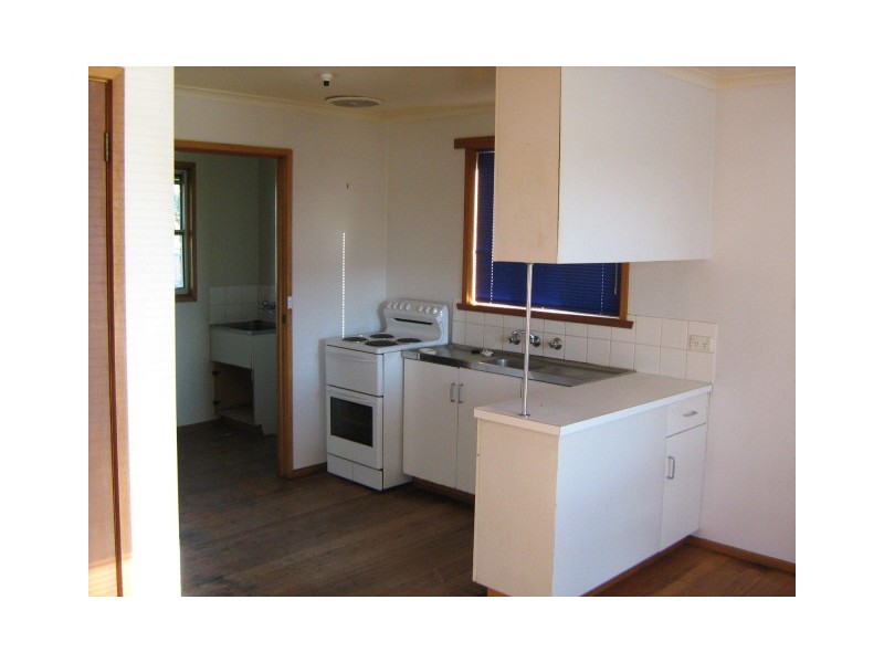 15 Cox Avenue, New Norfolk TAS 7140