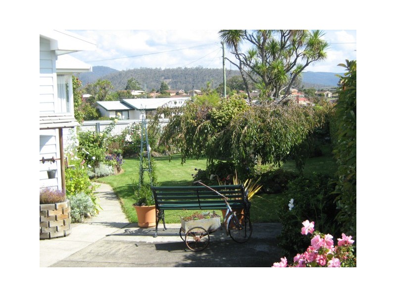 New Norfolk TAS 7140