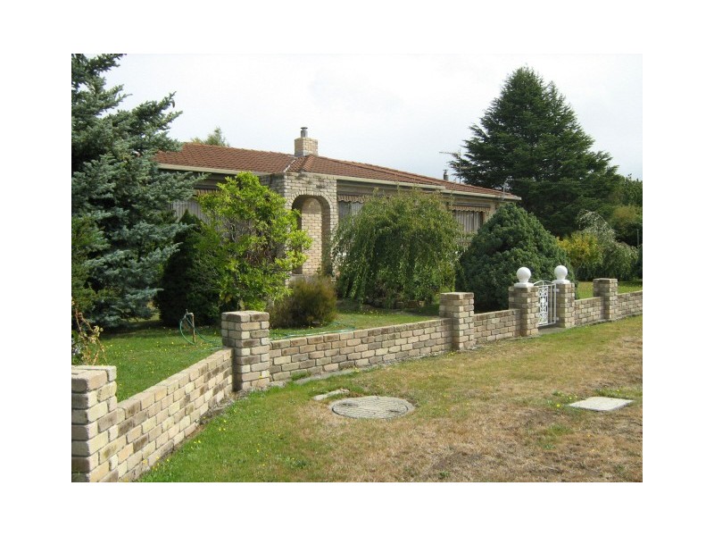 37 Water Street, Ouse TAS 7140