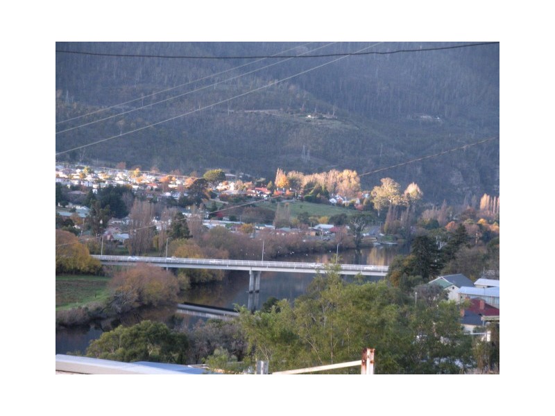 64 Sharland Avenue, New Norfolk TAS 7140
