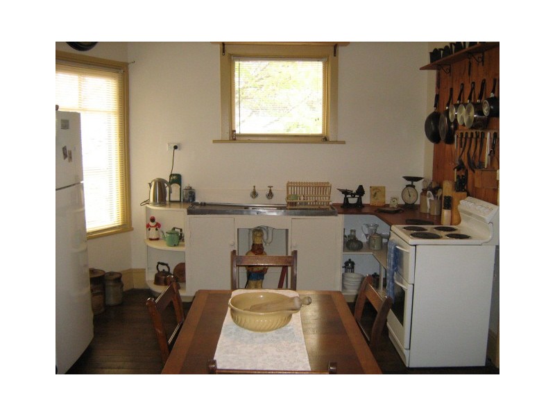 35 Pioneer Avenue, New Norfolk TAS 7140