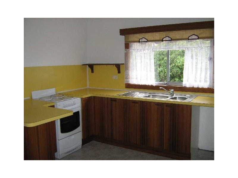 18 Seventh Avenue, New Norfolk TAS 7140