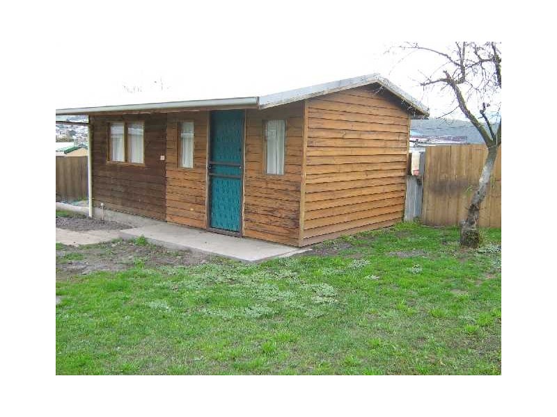 18 Seventh Avenue, New Norfolk TAS 7140