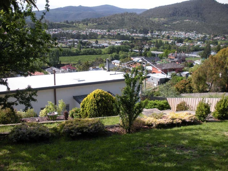 34 Sharland Avenue, New Norfolk TAS 7140