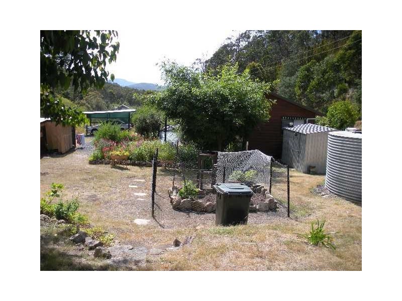 Lachlan TAS 7140