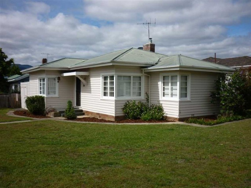 10 First Avenue, New Norfolk TAS 7140