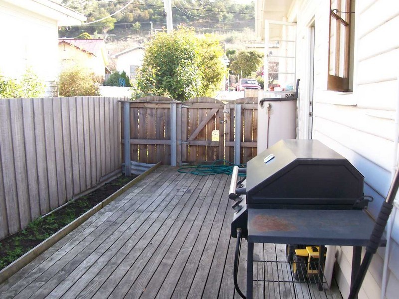 10 First Avenue, New Norfolk TAS 7140