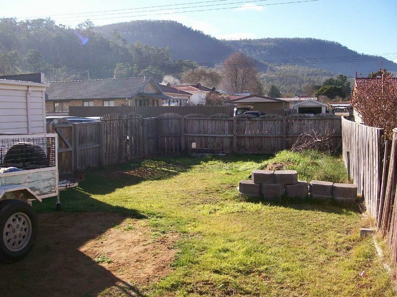 10 First Avenue, New Norfolk TAS 7140