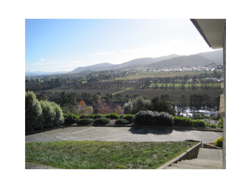 68 Sharland Avenue, New Norfolk TAS 7140