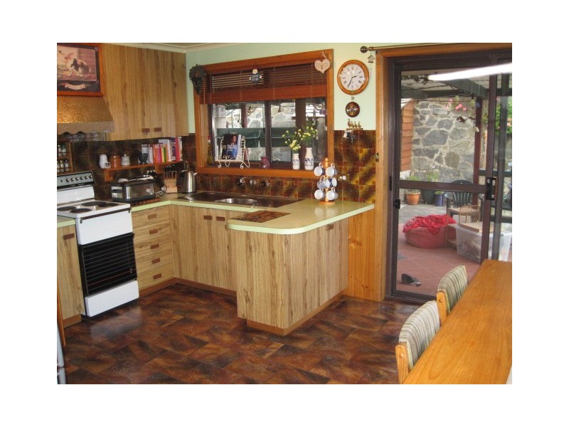 68 Sharland Avenue, New Norfolk TAS 7140
