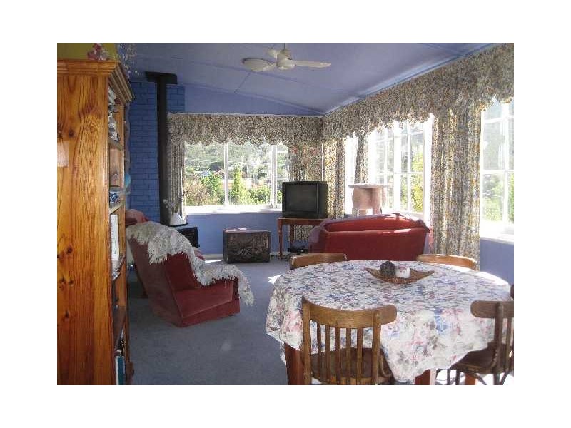 New Norfolk TAS 7140