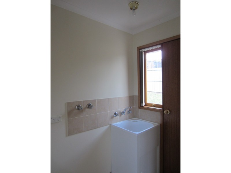 New Norfolk TAS 7140