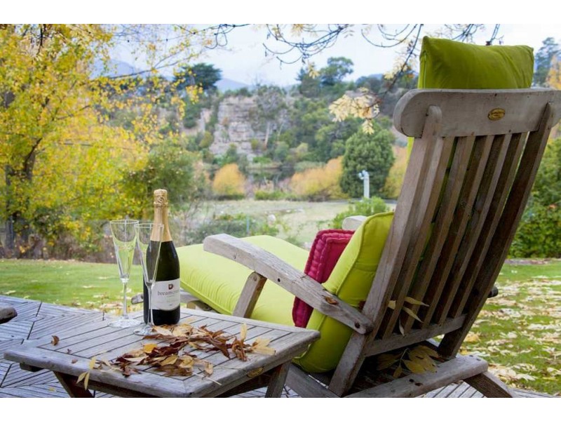 New Norfolk TAS 7140