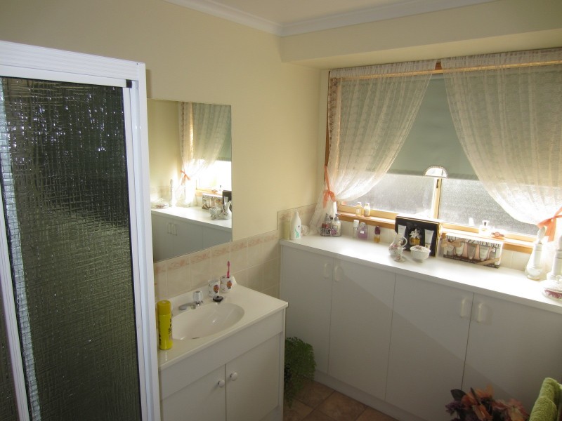 New Norfolk TAS 7140