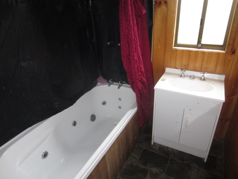 New Norfolk TAS 7140