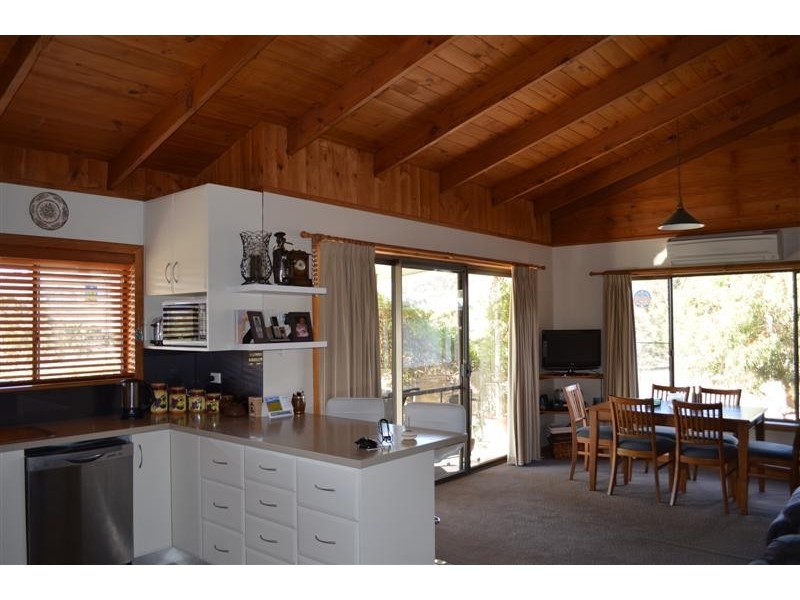 Molesworth TAS 7140