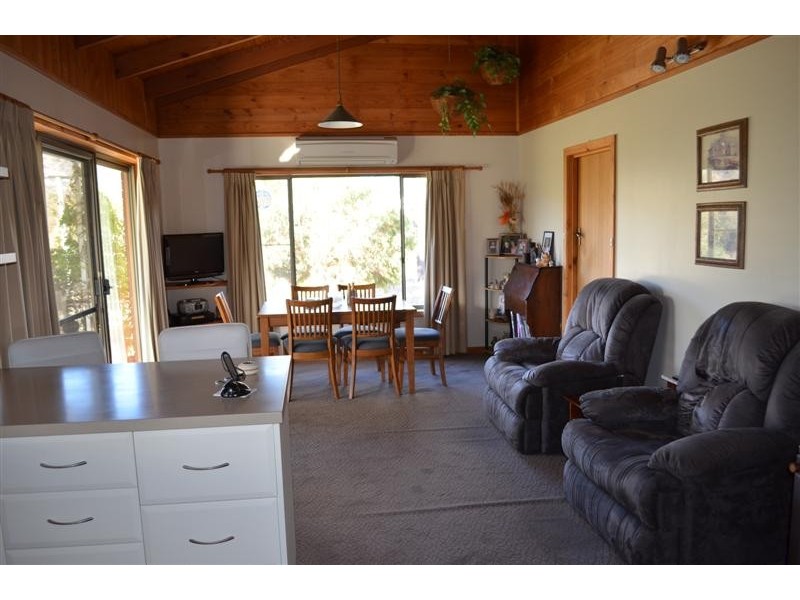 Molesworth TAS 7140