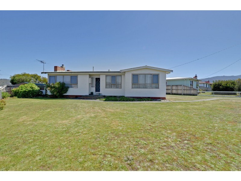 1 Giddy Avenue, New Norfolk TAS 7140