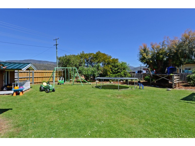 1 Giddy Avenue, New Norfolk TAS 7140
