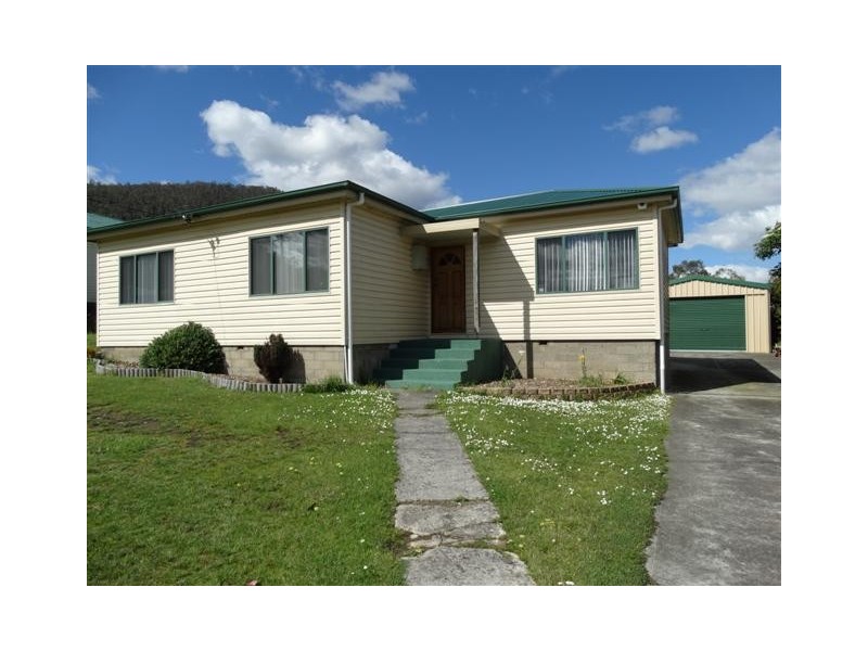 27 Sixth Avenue, New Norfolk TAS 7140