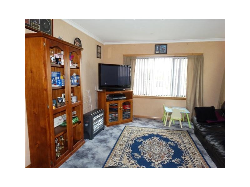 27 Sixth Avenue, New Norfolk TAS 7140