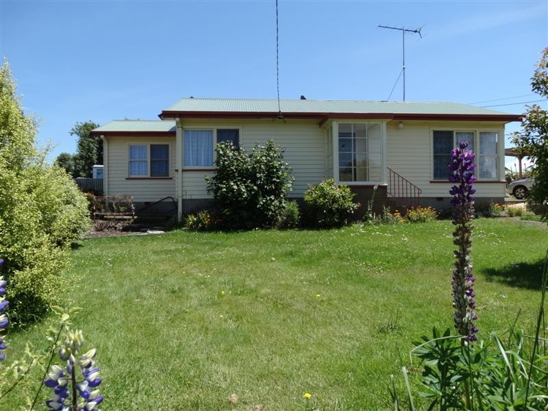 76 The Esplanade, Oatlands TAS 7120