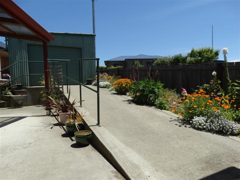 76 The Esplanade, Oatlands TAS 7120