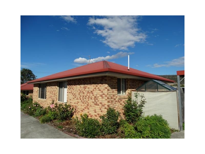 2/19 Humphrey Street, New Norfolk TAS 7140