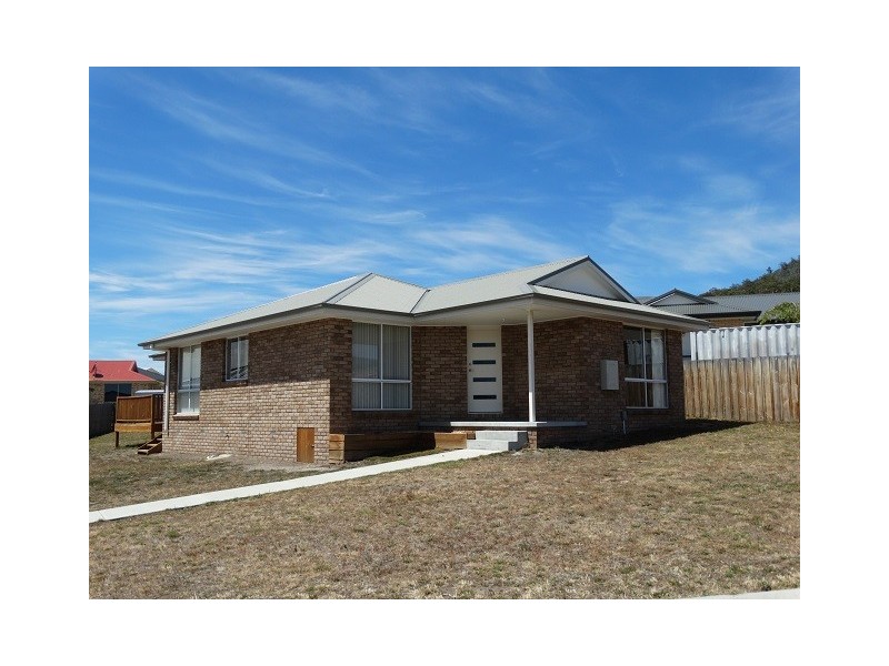 2 Gateway Drive, New Norfolk TAS 7140
