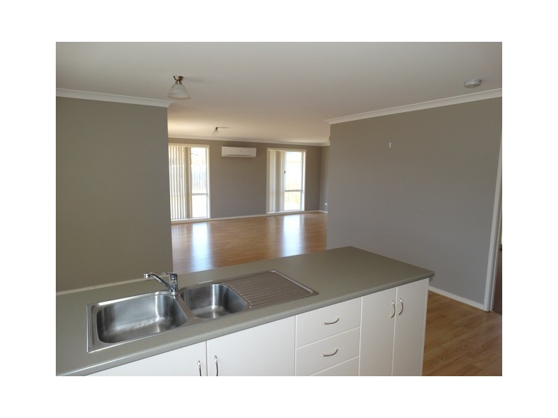 2 Gateway Drive, New Norfolk TAS 7140