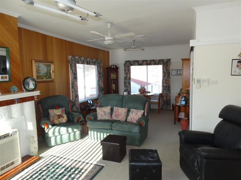12 Dean Street, New Norfolk TAS 7140